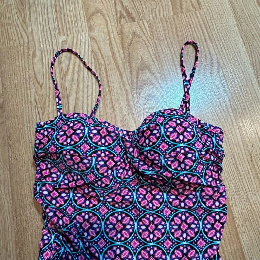 Catalina Womens XL Pink Blue Geometric Medallion Ruched One‎ Piece Swimsuit